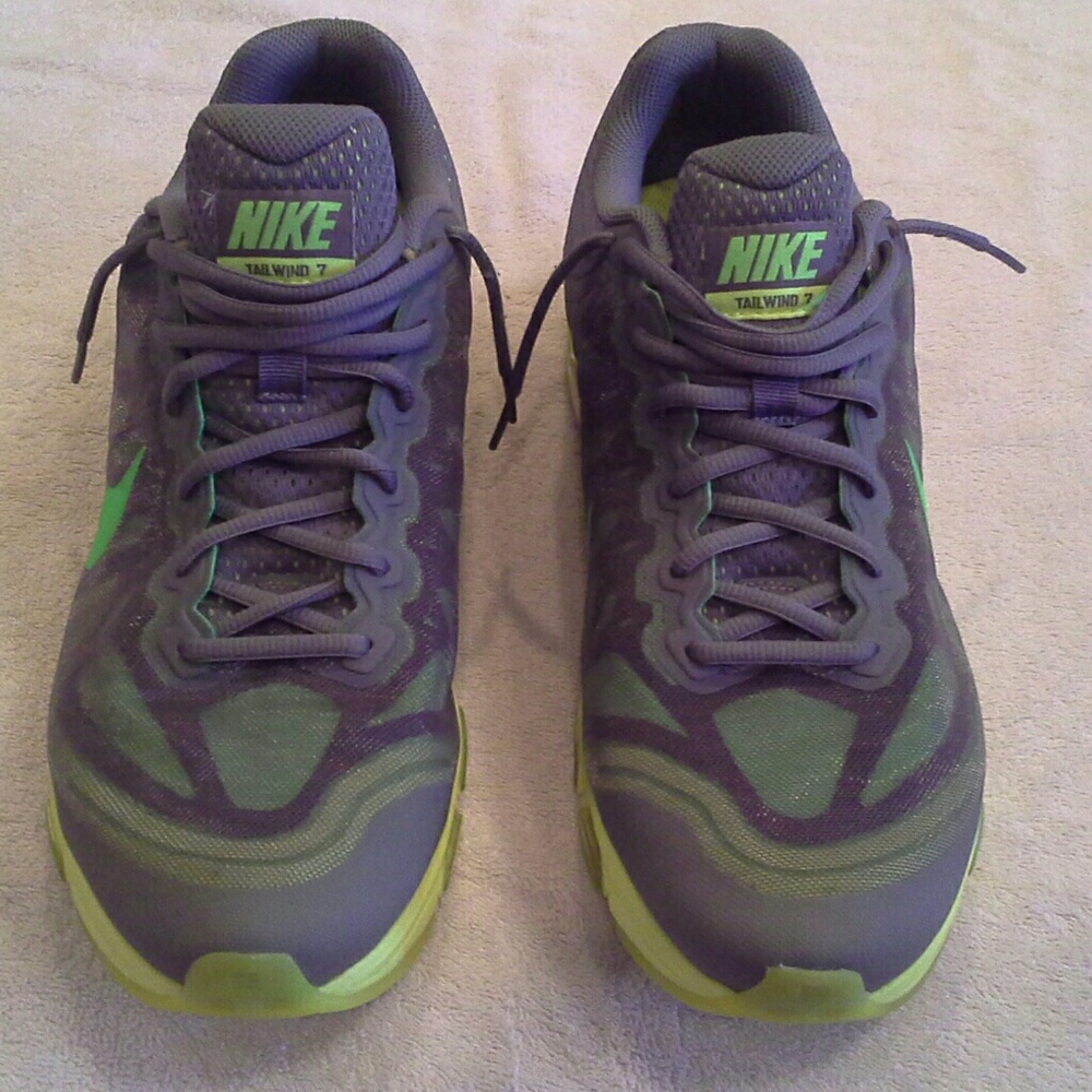 NIKE TAILWIND 7 MAX AIR RUNNING NEUTRAL RIDE